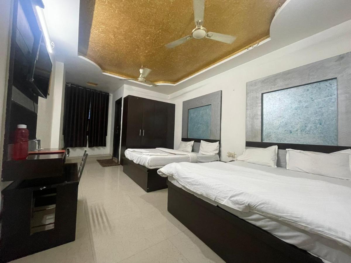 Blue Rose International, Family Hotel Agra  Εξωτερικό φωτογραφία