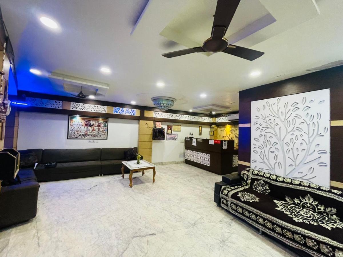 Blue Rose International, Family Hotel Agra  Εξωτερικό φωτογραφία
