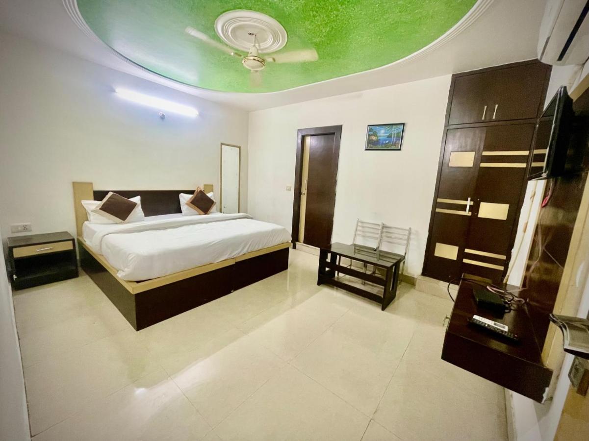 Blue Rose International, Family Hotel Agra  Εξωτερικό φωτογραφία